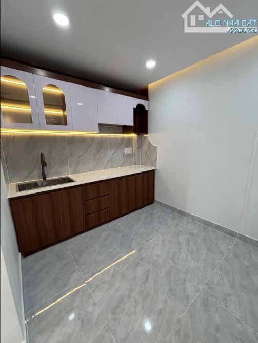 Bán nhà giáp Nguyễn Văn Luông 37m2 3 tầng đúc cứng nhỉnh 5 tỷ - 2