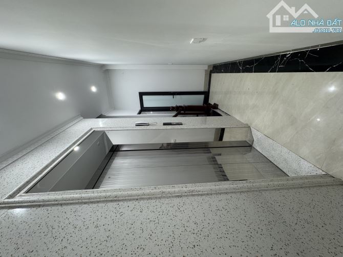 KHU VIP - 1 NHÀ RA PHỐ - TRUNG TÂM NAM TỪ LIÊM - Ô TÔ - THANG MÁY - 2