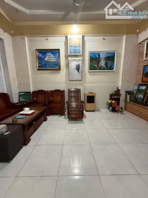 MẶT TIỀN TRẦN VĂN GIÀU - BÌNH CHÁNH - VỪA Ở KINH DOANH ĐỈNH 206M2 - NGANG LỚN 9M - GIÁ RẺ - 2