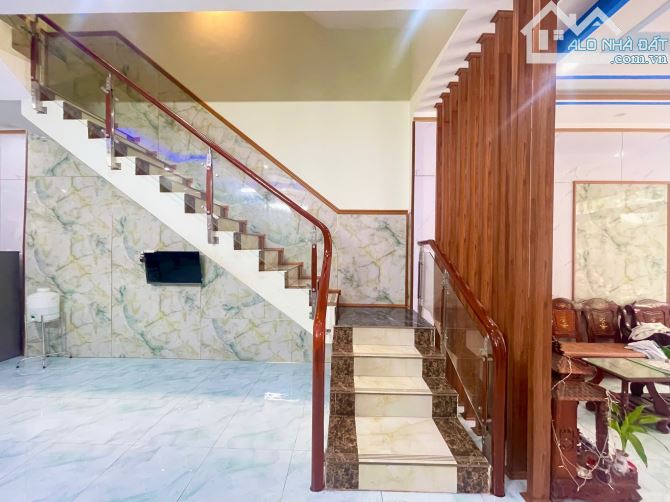 Bán nhà 1 trệt 2 lầu KDC Phú Gia 2, Trảng Dài, Biên Hòa, 83m2, giá 5 tỷ 900. - 2