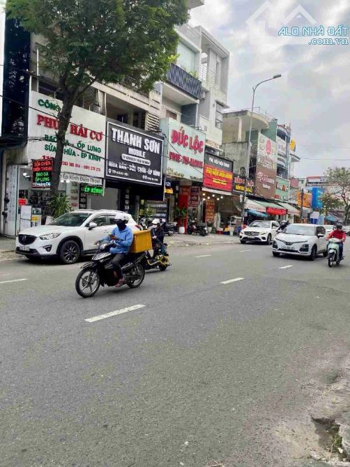 MẶT TIỀN KINH DOANH PHỐ HOÀNG DIỆU - BÁN ĐẤT TẶNG NHÀ - 2