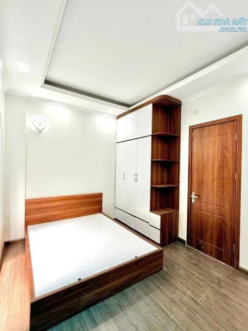 Bán nhà phố Khương Đình,ngõ rộng, 15m ra mặt phố, DT : 42m 4,5 tầng, chào giá: 11,6 tỷ - 2