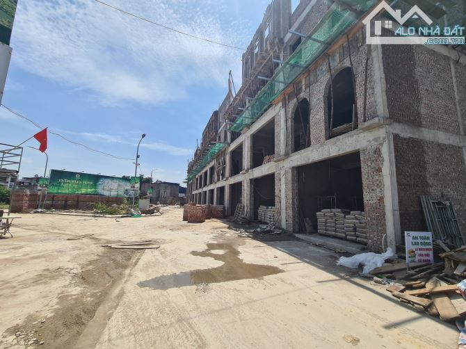 MỞ BÁN 12 CĂN NHÀ KHU DÂN CƯ CAO CẤP – 193 VĂN CAO XÂY 5 TẦNG CÓ THANG MÁY