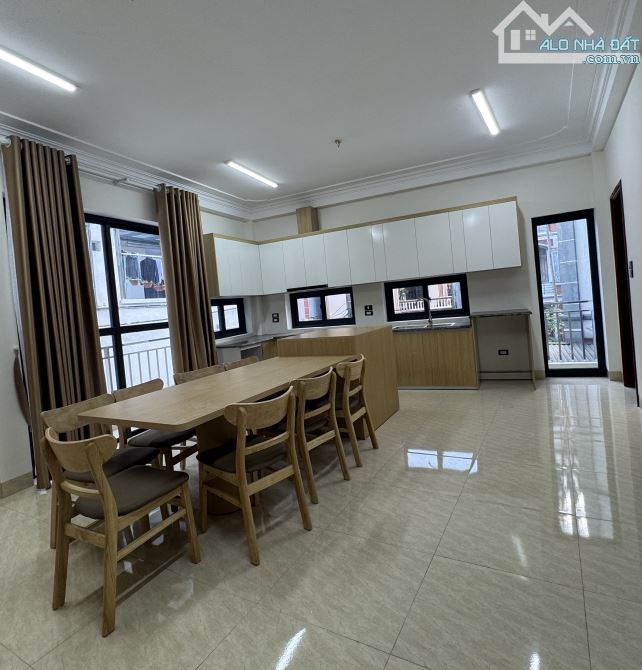 BÁN NHÀ LÔ GÓC 2 MẶT NGÕ 6 TẦNG THANG MÁY VIỆT HƯNG Ô TÔ VÀO NHÀ GẦN PHỐ LỆ MẬT BIG C - 3