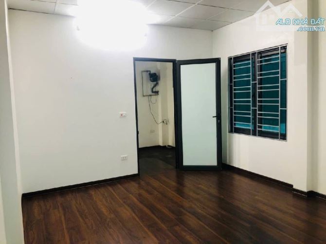 BÁN NHÀ MẶT PHỐ TỨ LIÊN - NƯỚC PHẦN LAN - 35M2 – LÔ GÓC – Ô TÔ TRÁNH – KINH DOANH ĐỈNH - 2