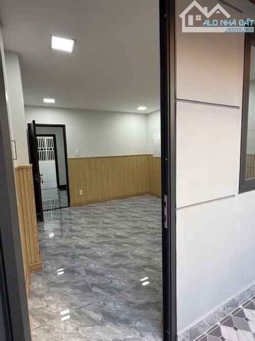NHÀ ĐẸP 3 TẦNG  HẺM DƯƠNG BÁ TRẠC  QUẬN 8 - 2