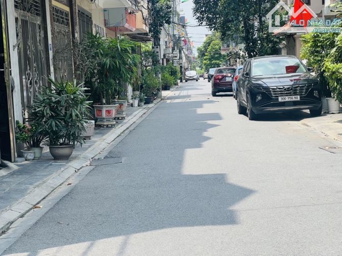 Thửa đất đẹp , nhỏ xinh Tổ 11 thị trấn Đông Anh 57m2 sẵn nhà cấp 4 cần bán gấp - 2