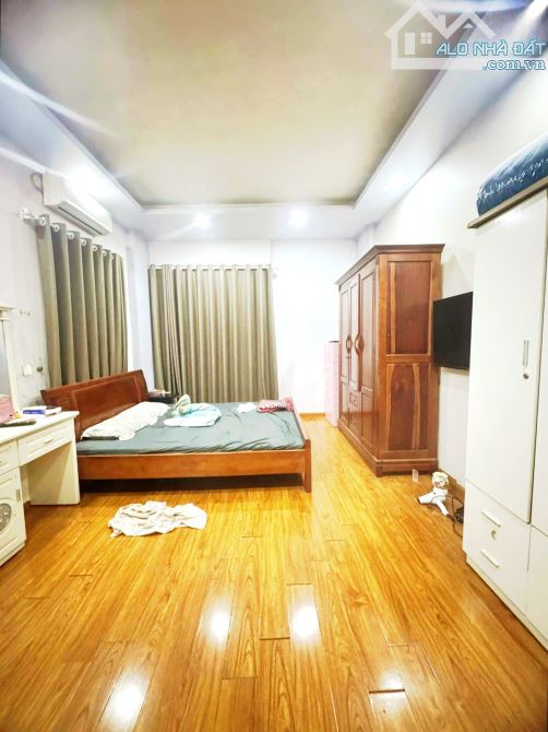 PHẠM VĂN ĐỒNG, CẦU GIẤY - 30M Ô TÔ - KINH DOANH - FUll NỘI THẤT - 30M2 - 5 TẦNG - 8.9 TỶ - 2