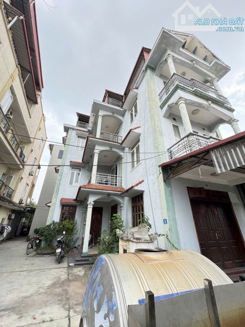 LÔ GÓC – Ô TÔ TRÁNH – TÁCH ĐƯỢC 2 SỔ – NHÀ 4 TẦNG CHẮC CHẮN – VIEW TRƯỜNG CẤP 1 MỚI TỔNG D - 2