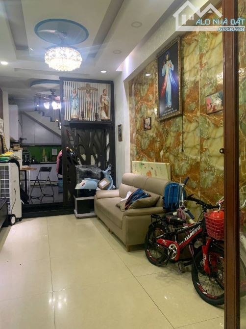 NHÀ HXH NGUYỄN VĂN QUÁ ĐHT QUẬN 12-3x11M- 4 TẦNG-3,95 TỶ - 2