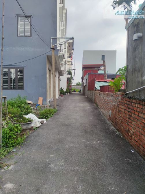Bán lô đất đẹp tại Hoà Nghĩa, Dương Kinh. ngõ oto đỗ cửa giá chỉ 7xx triệu - 2