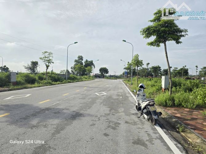 Bán lô đất biệt thự Thiên Phú, ph Tứ Minh, TP HD, 198m2, mt 12m, vị trí đẹp, giá 4x tr/m2 - 2