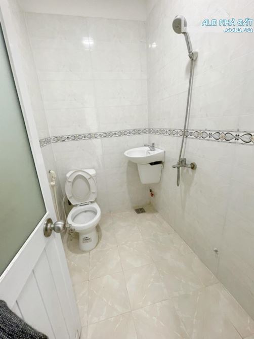 Bán nhà Thạnh Lộc 51 Q12 gần Chợ Đường, 51m² (nở hậu) 3 tầng, giá chỉ 4.2 tỷ - 2