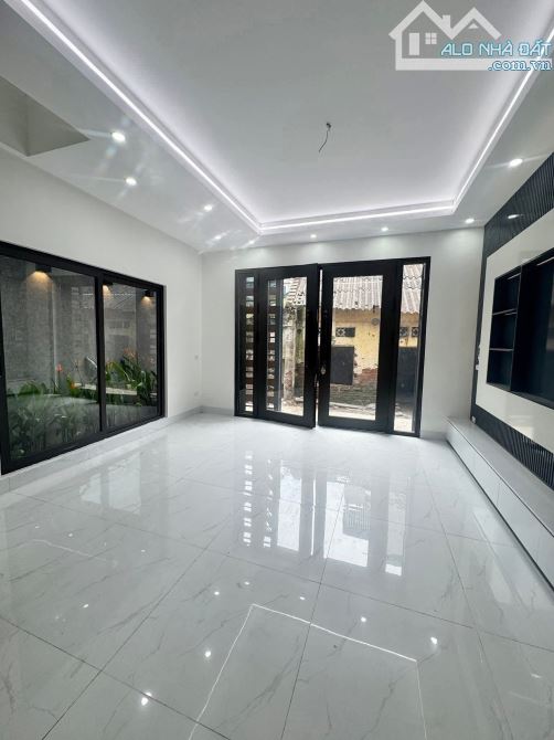BÁN NHÀ ĐẸP 2.6 TỶ 3 TẦNG 50M2 ( TÂY NAM ) NGÕ MẠC THỊ BƯỞI - 2