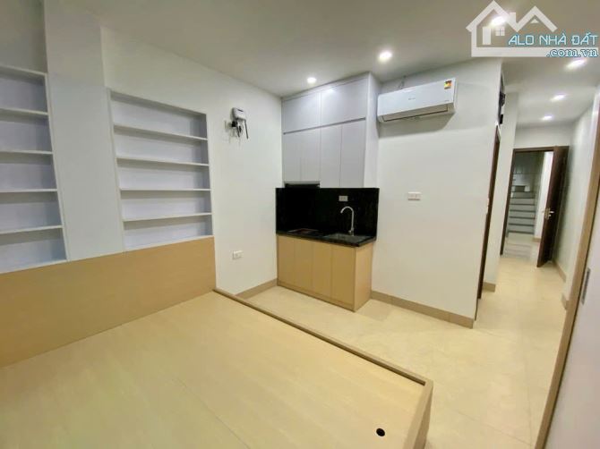 HOÀNG QUỐC VIỆT- NHÀ MỚI KÍNH KOONG-6 TẦNG THANG MÁY- GẦN PHỐ 43m GIÁ 11.4 ctl - 2
