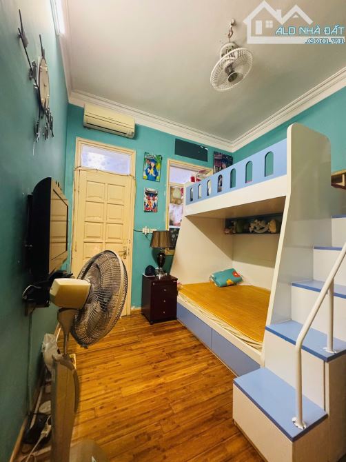 Cho thuê nhà riêng ngõ 6 Bích Câu -  Đống Đa 36m x 4T giá 11 triệu, nhà đẹp - full đồ - 2