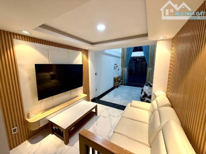 MẶT TIỀN CÔ GIANG - 5 TẦNG - FULL NỘI THẤT - GIÁ 8.7 TỶ TL - 2