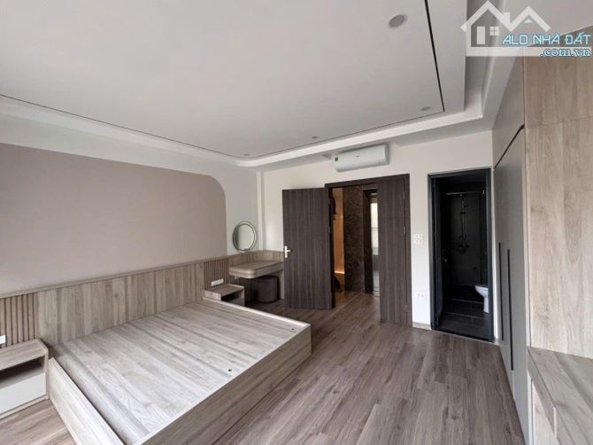 NHÀ MỚI 6 TẦNG , THANG MÁY, DT 40M , MT4,5M GIÁ CHÀO 10,5 TỶ - 2
