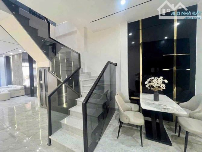 Cho Thuê Nhà 3 Tầng MT Huỳnh Ngọc Huệ, Thanh Khê - 2