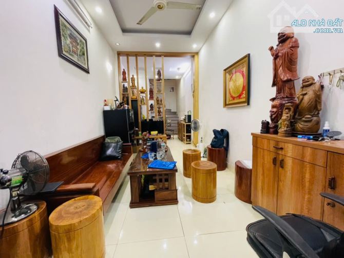 PHẠM VĂN ĐỒNG – LÔ GÓC, NGÕ THÔNG, ÔTÔ – 40M – 4 TẦNG – 8.2 TỶ (DCG6989) - 2
