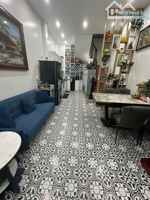 LÔ GÓC HỒ TÙNG MẬU – SÁT MP, OTO – 30M – 5 TẦNG – 8.1 TỶ (DCG6988) - 2