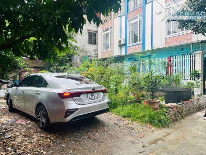 #NGUYỄNĐỨCTHUẬN #ÔTÔVÀONHÀ #KHUVỰCHIẾMNHÀBÁN🚗✨ - 2