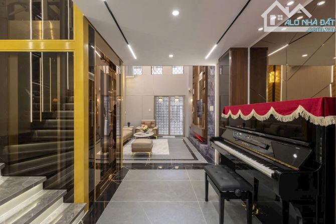 Bán căn nhà FULL NỘI THẤT đường NGUYỄN VĂN KHỐI PHƯỜNG 11 - 29