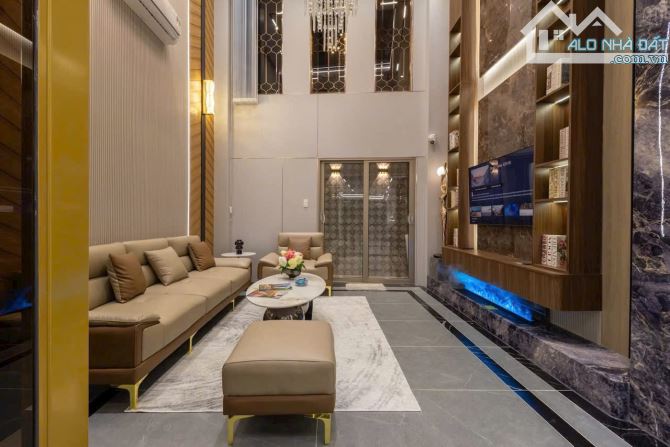 Bán căn nhà FULL NỘI THẤT đường NGUYỄN VĂN KHỐI PHƯỜNG 11 - 31