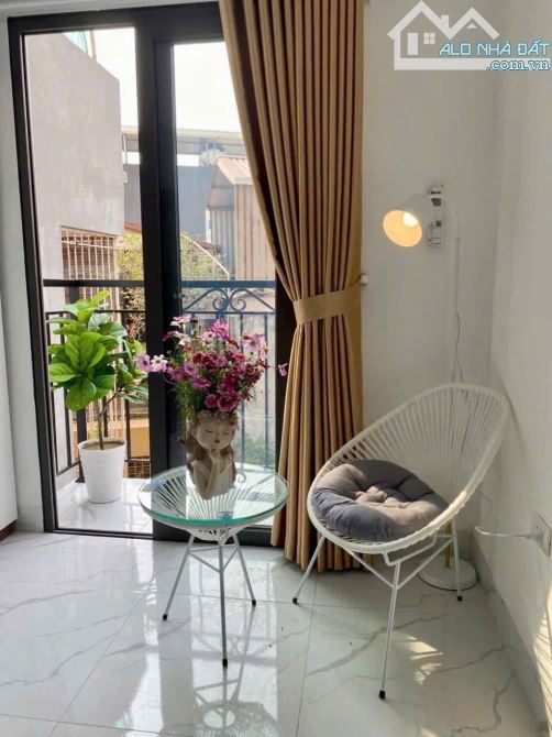 Bán Tòa CHDV Trần Cung, 60m² x 6 Tầng, 15 Phòng, Dòng Tiền 75 Triệu, Ngõ Thông, 2 Thoáng - 3