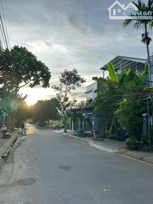 Bán đất mặt tiền Nguyễn Văn Tỵ, KDC Nam Cầu Cẩm Lệ - 100m2, Giá 3.75 tỉ tl - 3