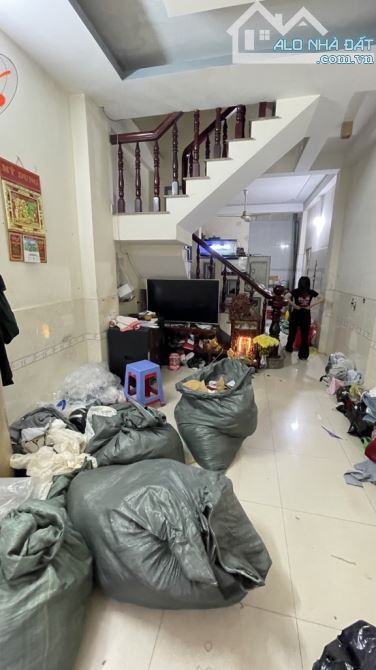 NHÀ  HẺM NHỰA 6M – - 135 M2 - 3 TẦNG  - 4 PN - NGUYỄN ẢNH THỦ  -  QUẬN 12 –  CHỈ 7,6 TỶ TL - 3
