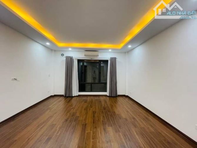 Phố Minh Khai: Gần phố, ngõ thông thoáng, nhà mới ở ngay 43m2, 7 tỷ - 3
