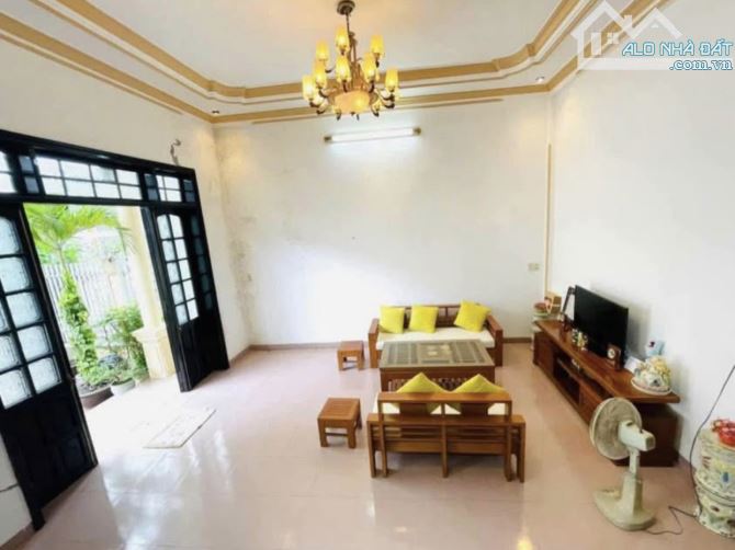 Bán nhà đẹp 02 tầng kiệt oto  Phan Chu Trinh, Tp.Huế giá rẻ chỉ 3,x tỷ - 3