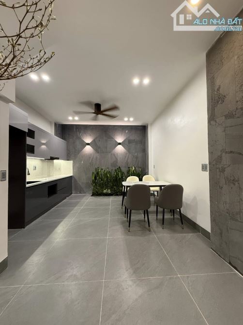 BÁN NHÀ SIÊU ĐẸP 3.15 TỶ 3 TẦNG 71M2 CÓ SÂN ĐỂ Ô TÔ NGÕ GIẢI PHÓNG - 3