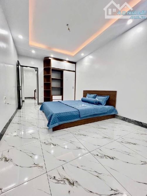 Phố Vĩnh Hưng -Ô Tô Đỗ Cửa - Nhà Mới 40n -6 Tầng - Giá loanh Quanh 7 tỷ - 3
