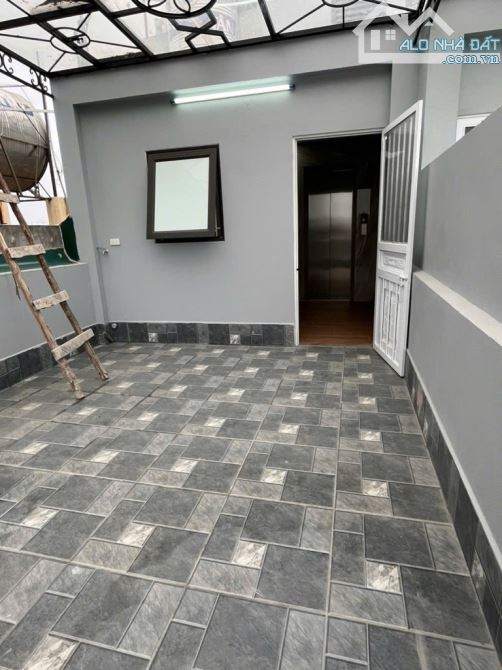 Bán nhà Thạch Bàn - ô tô đỗ cổng - 6 tầng thang máy - 37m - nhỉnh 8 tỷ - 3