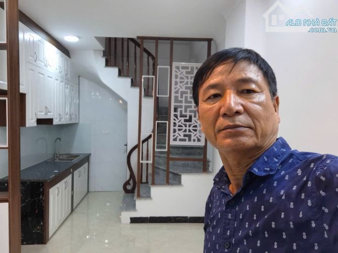 CẦN BÁN NHÀ MỚI XÂY KHUYẾN LƯƠNG 5 TẦNG, Ô TÔ ĐỖ CỔNG NHỈNH 6 TỶ. - 3