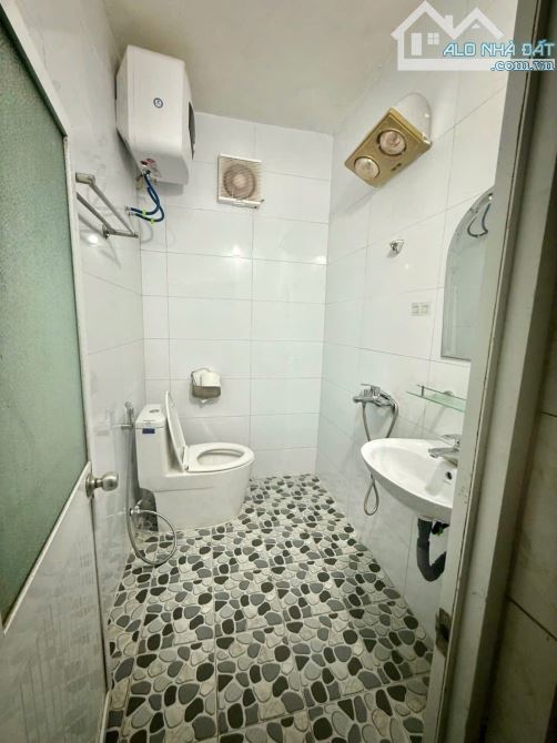 Bán nhà 2,5 tầng- trần nguyên hãn- lê chân- giá 2,55 tỷ- 54m2 - 3