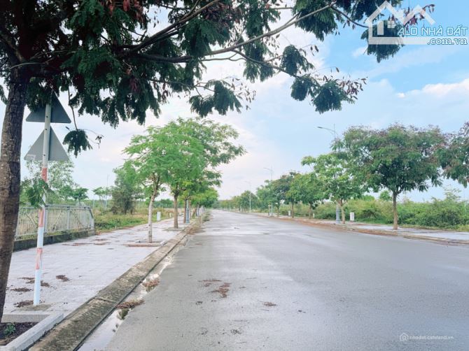 Mặt tiền rộng 60m kết nối sb Long Thành chỉ mất 7p di chuyển-Sổ sẵn full thổ-Chỉ 10tr/m2 - 3