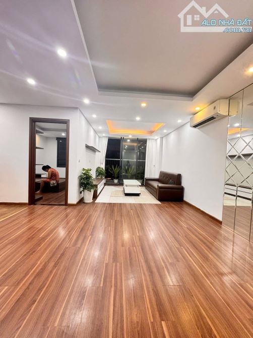 Bán căn hộ cao cấp Ngoại Giao Đoàn, full nội thất, vị trí đắc địa, Sổ đỏ chính chủ 3PN 2WC - 3
