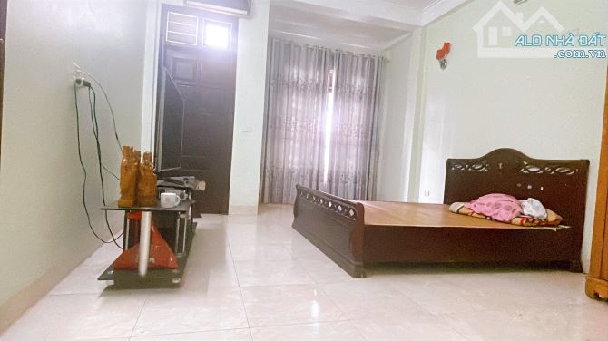 NHÀ PHÂN LÔ ĐẸP NHẤT KHU DỊCH VỤ XA LA. DT 50 M . NHÀ 5 TẦNG MT 4.2 M . ĐẢNG CẤP NHẤT - 3