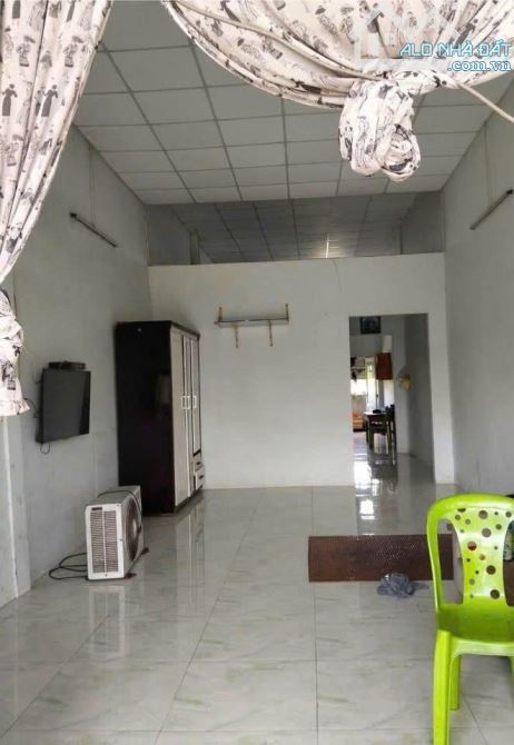 Bán nhà nằm 1 sẹc của Phan Văn Hớn-xã  Xuân Thới Thượng - Huyện Hóc Môn. DT100m2, giá 950t - 3