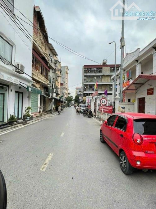 Sát Phố An Đào C / Nhà 2T, 50m, 7.6m tiền, 6.6 tỷ / Ô tô đỗ cửa, Gần Vin, Gần chợ sáng - 3