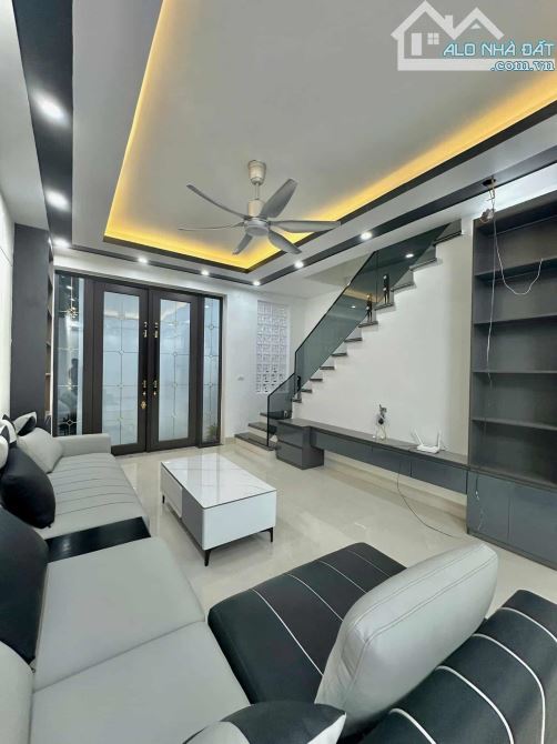 BÁN NHÀ 3 TẦNG NGÕ ĐƯỜNG TRƯỜNG CHINH - 3
