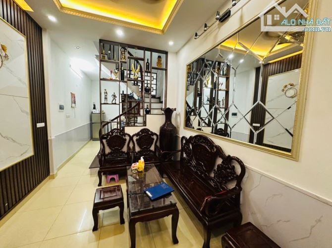 NGÕ NÔNG GẦN PHỐ - VÀI BƯỚC CHÂN RA  HỒ ĐIỀU HOÀ - NHÀ ĐẸP Ở LUÔN - TẶNG NỘI THẤT. - 3