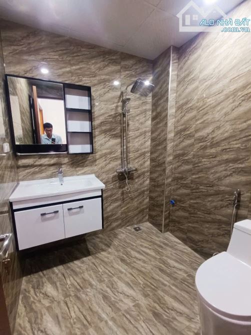Bán nhà phố Lê Trọng Tấn, Thanh Xuân, Phân Lô, ô tô đỗ cửa, 40m2*4T, giá 12,x tỷ. - 3