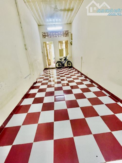 BÁN NHÀ GẦN CÔNG VIÊN LÊ THỊ RIÊNG 48M2, HẺM 4M - 8 Tỷ - 3
