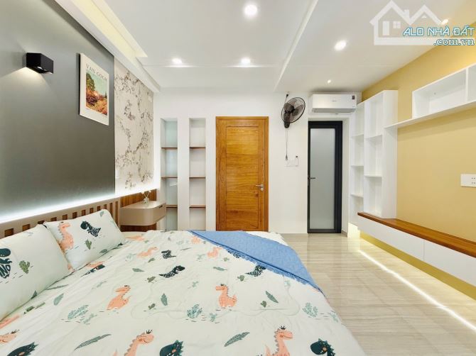 SIÊU PHẨM KẾ BÊN KÊNH THAM LƯƠNG - HẺM 8m BÀN CỜ 4 ❌ 16 - 5 TẦNG - 8.9 TỶ CÒN TL - 3