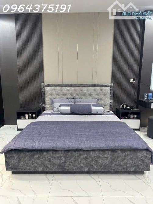 Hàng hiếm bán nhà Nguyễn Văn Cừ - 73m2 - 7 tầng thang máy - Gara ô tô - ngõ thông tứ tung - 3