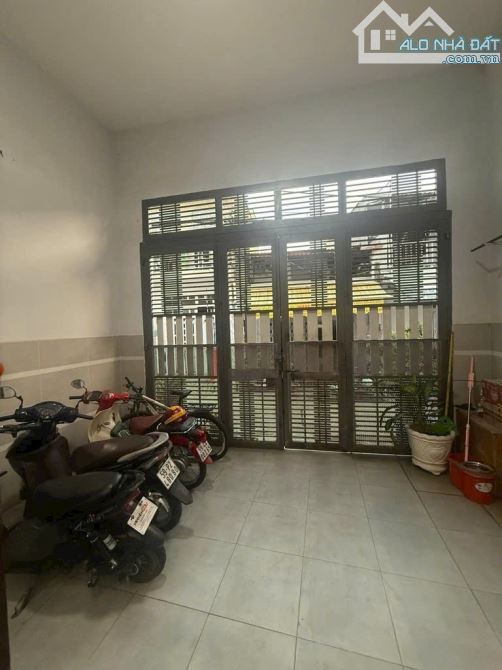 100 MÉT VUÔNG - 5X20 - BÁN NHÀ HẺM 6M THÔNG TÂN KỲ TÂN QUÝ SÁT AEON MALL GIÁ 7,8 TỶ TL - 3